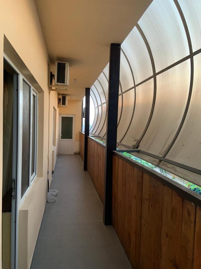 Tnak Hotel Erivan Exterior foto