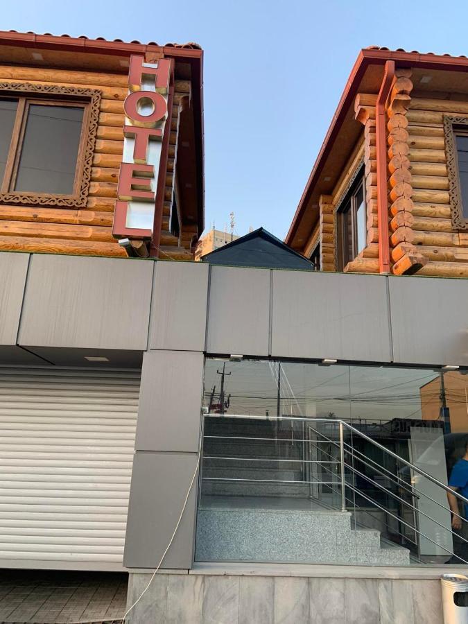 Tnak Hotel Erivan Exterior foto