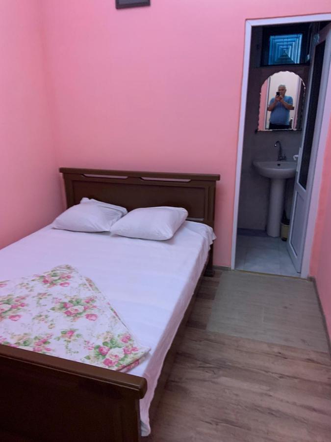 Tnak Hotel Erivan Exterior foto