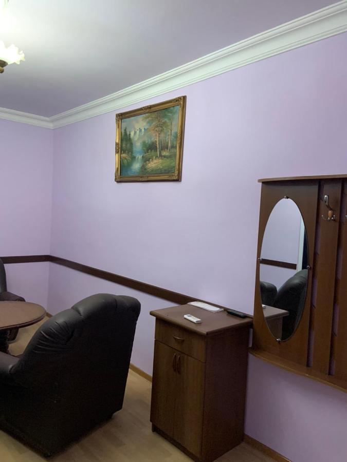 Tnak Hotel Erivan Exterior foto