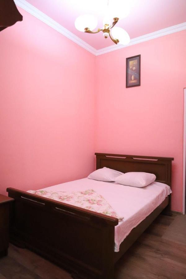 Tnak Hotel Erivan Exterior foto